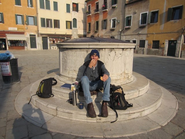 Uncouth tourist. Bev and I were the only people in Venice doing their own morning tea. 