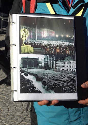 A photo of a mass rally in Odeonsplatz. Top photo is what the lions saw. Lower photo is looking back towards the lions.