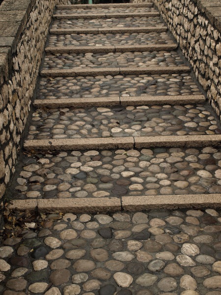 The footpath on the miniature bridge 