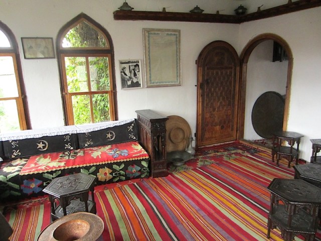 Entrance into the lounging room. 