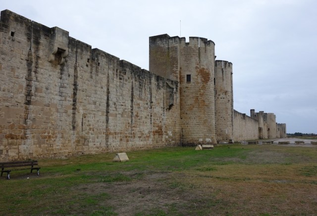 The curtain wall with flanking towers protecting Aigues-Mortes town. 