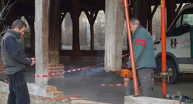 Replacing oak posts after 573 years (assuming it is a 1440 original). 