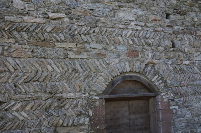 22a Luc castle herringbone bricks