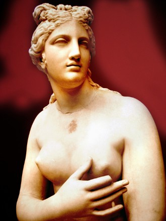 Hmmmmm! Aphrodite, a very nice God to worship. Pity about the fingertip missing but there is no perfect body. 