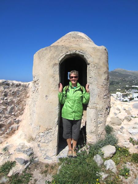 Dunny-style sentry box high up on the wall at Chora Castle. 