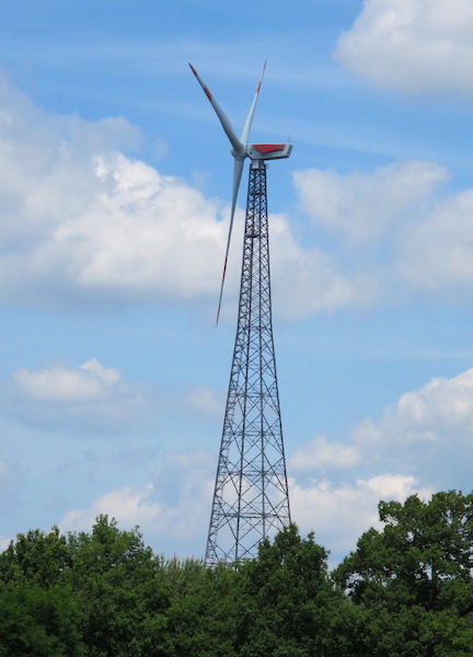 Fuhrlander wind turbine near Grabendorfer See. 