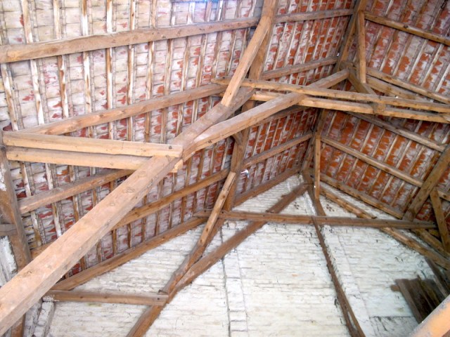 Barn roof construction. 