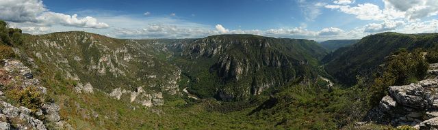 Tarn Gorge from Sublime Hill. Benh Lieu Song via Wikipedia