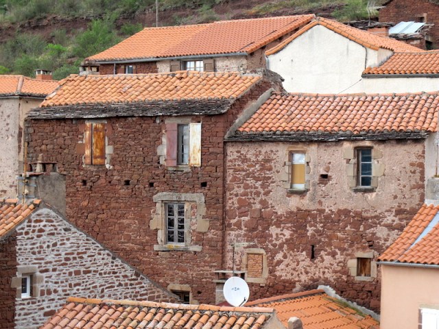 Close up of buildings near Ouyres. . 
