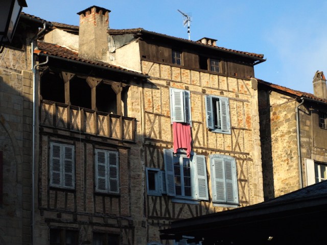 Half timbered houses in Figeac. Like in Albi, some had verandas on the top floor. 