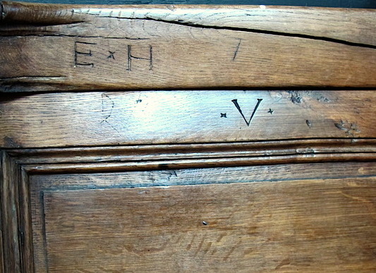 Does E love H and was V bored with the sermon? Looking closely at the ‘V’ it is obvious that the carver knew letter configuration; look at the delicate serifs on the letters. 