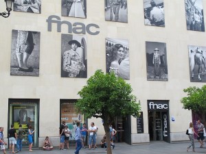 The impressive photo gallery on the FNAC store wall. I suspect the images depict the diversity of Sevillians’ lives. 