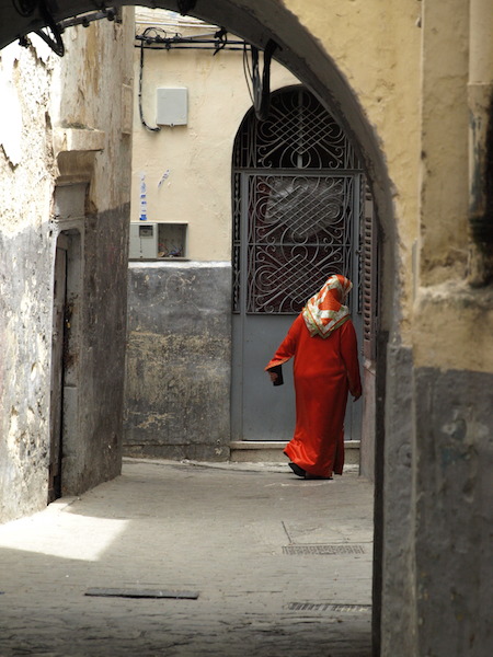 Women of Tangier love colour. Red is very popular. It represents hardiness, bravery, strength and valour. 