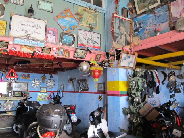 The motorcycle mechanic was no doubt a hoarder. 