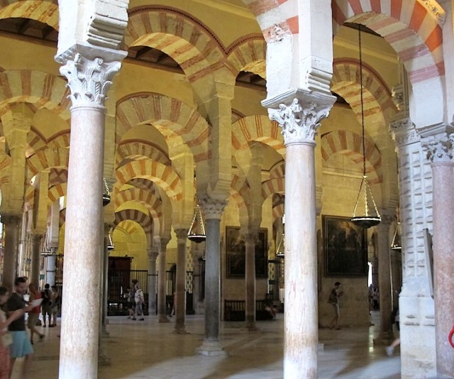 Islamic architecture and columns of jasper, onyx, marble and granite.