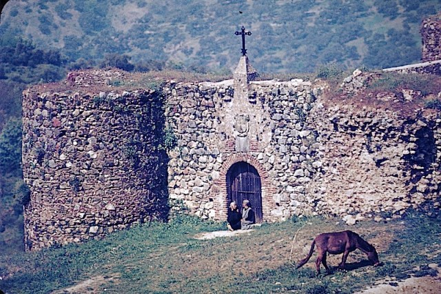 Old ladies having a chat in the sun. I have always warmed to this picture and I think it is how I want to be in my old age, sitting in the sun reminiscing with an old friend (Bev I hope). 
