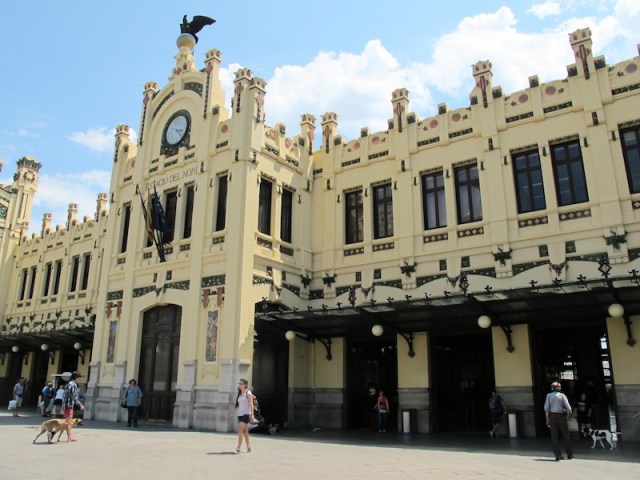 And here it is, the street entrance to the grand Valencia Railway Station. 