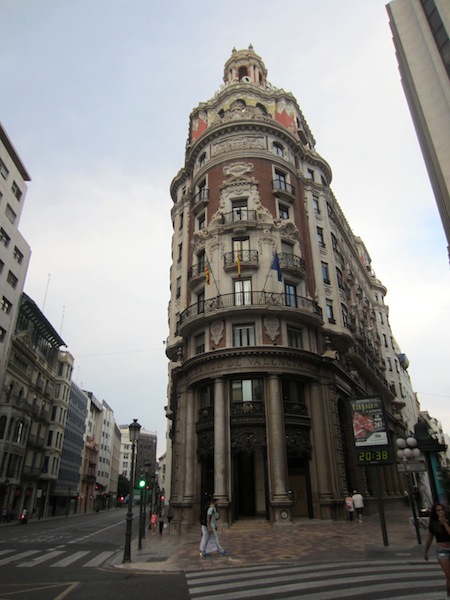 Banca de Valencia making use of a wedge allotment.
